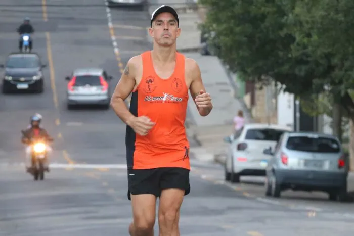 Juiz-forano participa de ultramaratona de 246km na Grécia