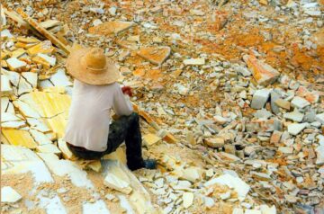 Pedra ornamental extraída em cidade mineira recebe certificação inédita