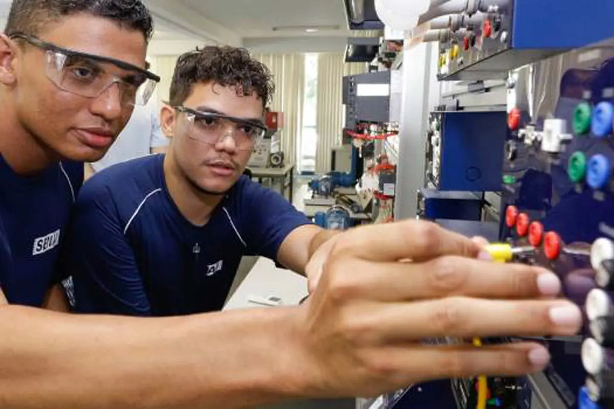 Trilhas de Futuro abre quase 10 mil vagas para estudantes de JF e outros municípios