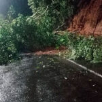 Chuva em Juiz de Fora: deslizamento de terra interdita via no Aeroporto