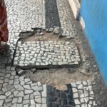 Calçada danificada no Centro oferece riscos aos pedestres