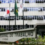 Trabalhador com deficiência deve ser indenizado em R$ 50 mil após ser apelidado de ‘calopsita manca’ 