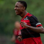 Tombense anuncia atacante ex-Flamengo e Cruzeiro