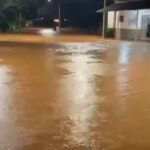 Idoso morre soterrado após fortes chuvas em cidade da região